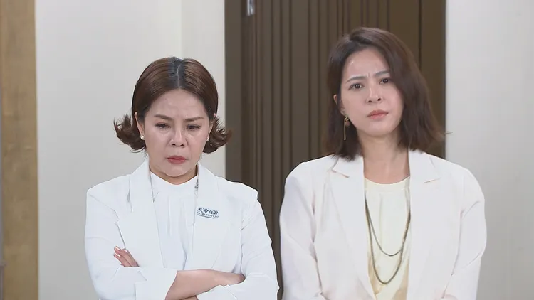 錦雯（左）和蘇晏霈都賞楚宣多個巴掌。民視提供