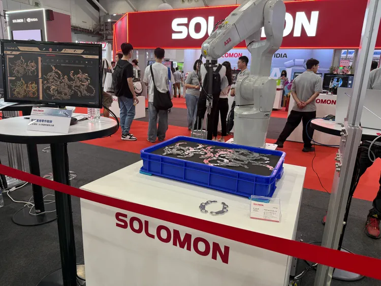 所羅門。呂承哲攝