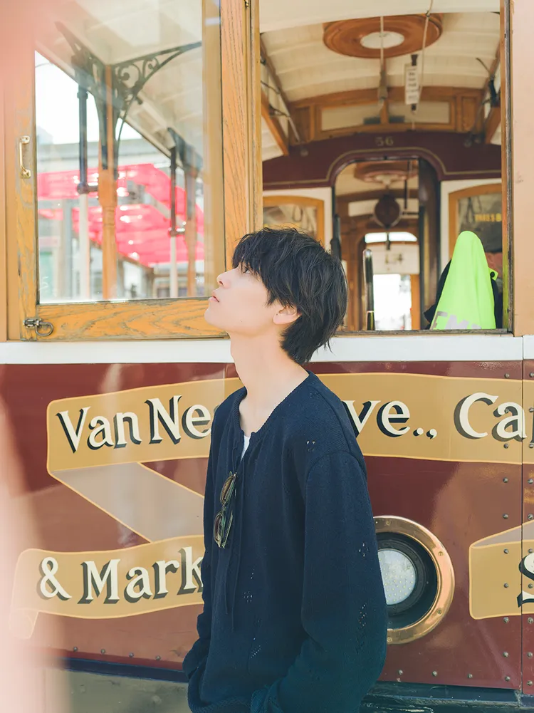 萩原利久推出中文版《萩原利久2nd寫真集：W》。台灣東販提供