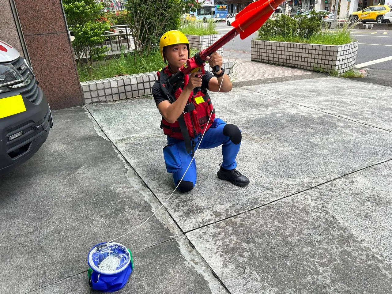 消防局呼吁民众做好防台准备。翻摄画面