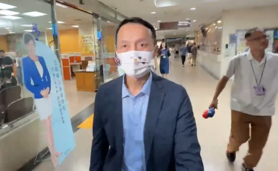 和泰兴业永续长黄海清今出庭作证。读者提供