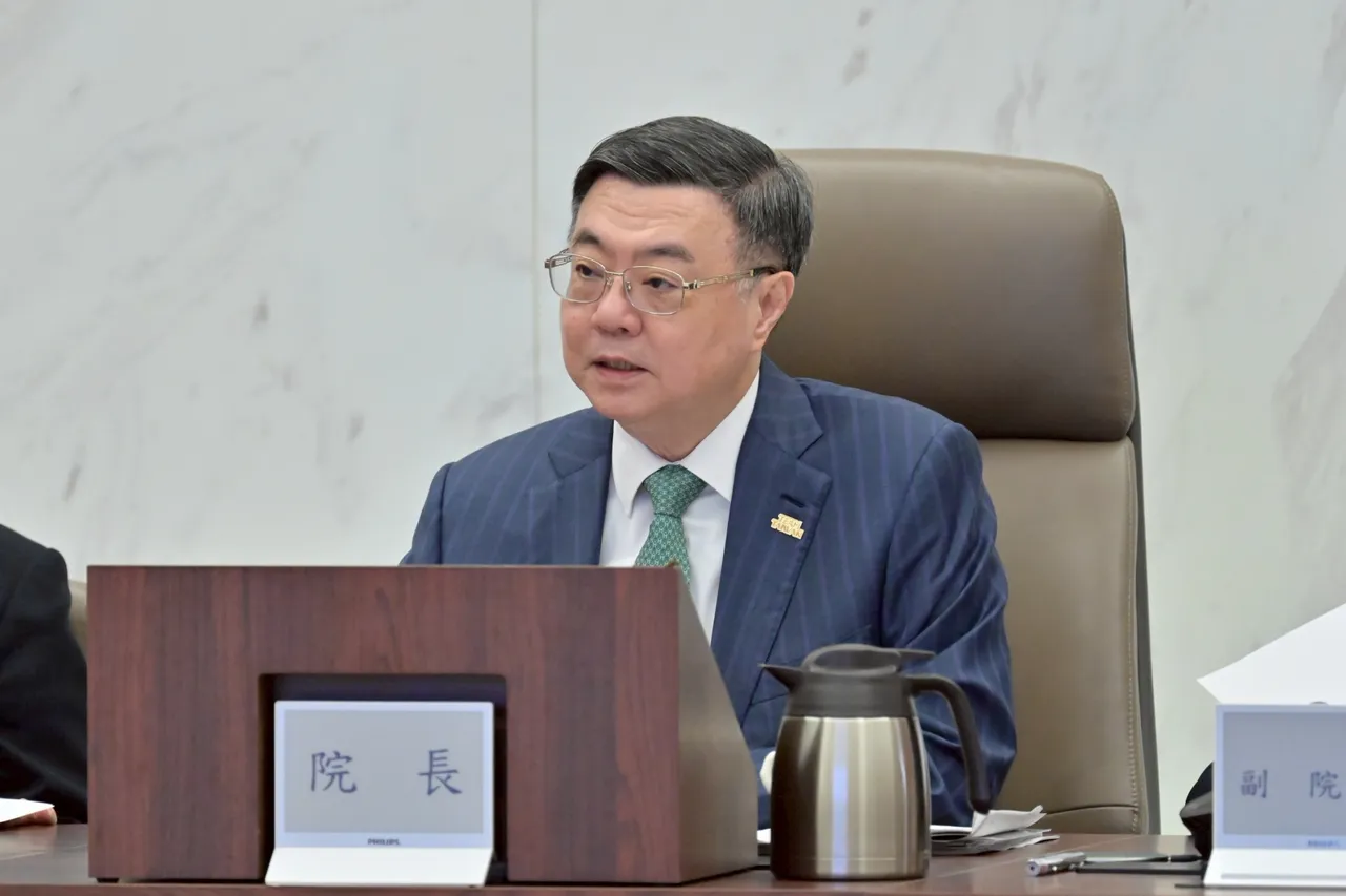 蒋万安呼吁卓荣泰「三思」,正视地方心声,避免中央地方对立。行政院提供