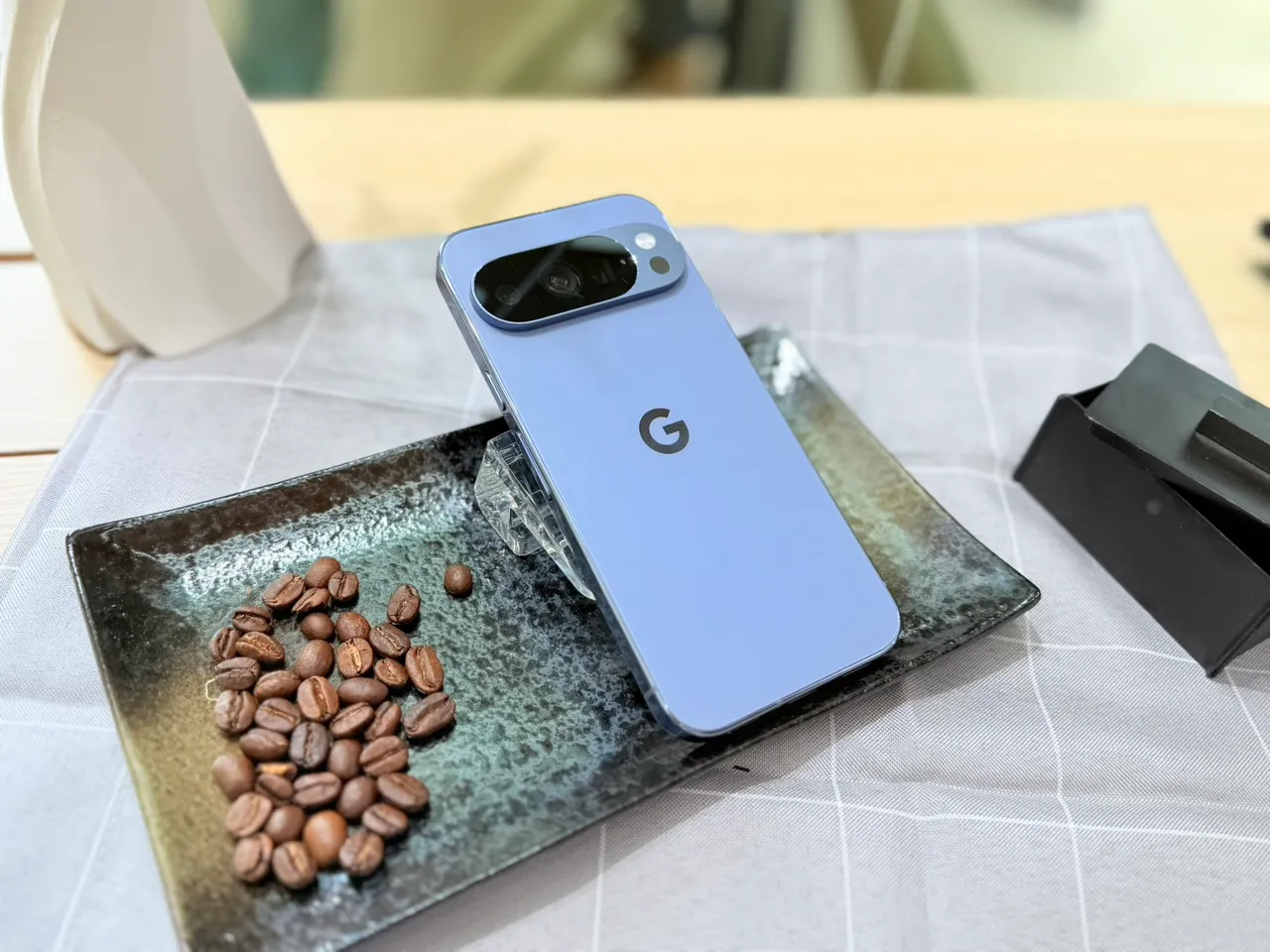 Pixel 10系列主打Pixel AI生態圈、磁吸無線充電受到許多消費者期待。趙筱文攝