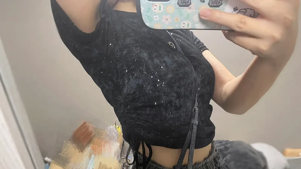 日本美眉po出G奶照。翻摄自あのちゃんこX