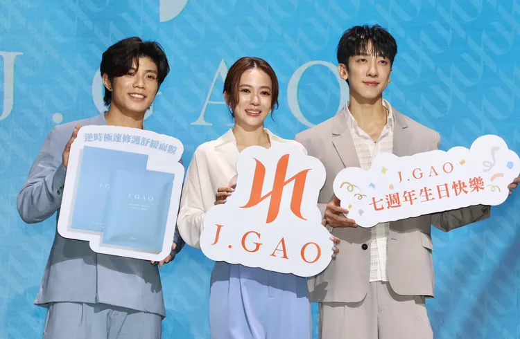 陳俊廷（左）和張哲偉首度和高宇蓁合作很興奮。莊宗達攝影