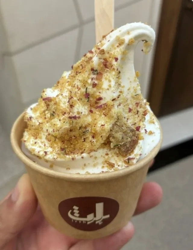 沙烏地阿拉伯館販售的冰品。翻攝自X @piyo2_expo2025