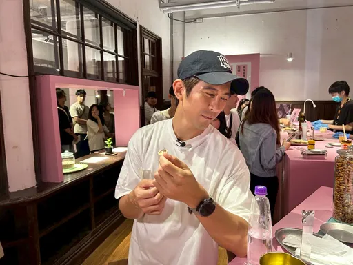 修杰楷遭恶心食物攻击味蕾 臭到翻脸