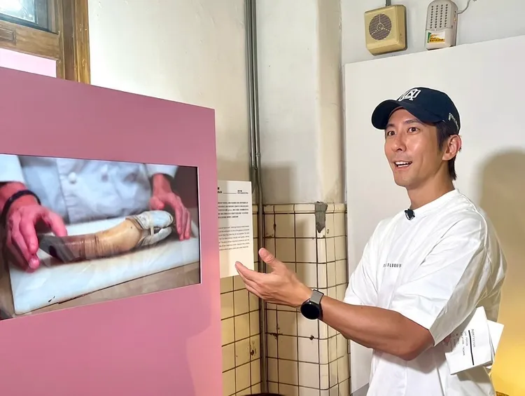 修杰楷想逃避世界最臭的鯡魚罐頭。《修TIME》提供