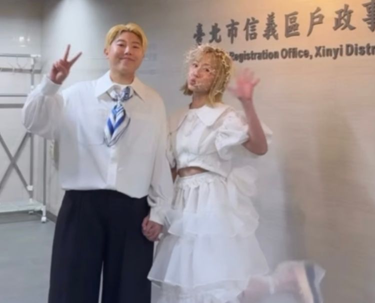 主持人瑪麗正式升格人妻　穿改良式婚紗曝生子計畫