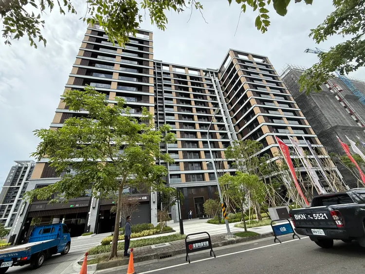 東區新都心區段房價目前坐穩4字頭，開始邁向5字頭成交。葉家銘攝