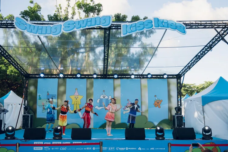 《動滋達滋森之島》現場演出，與親子同歡。小公視提供