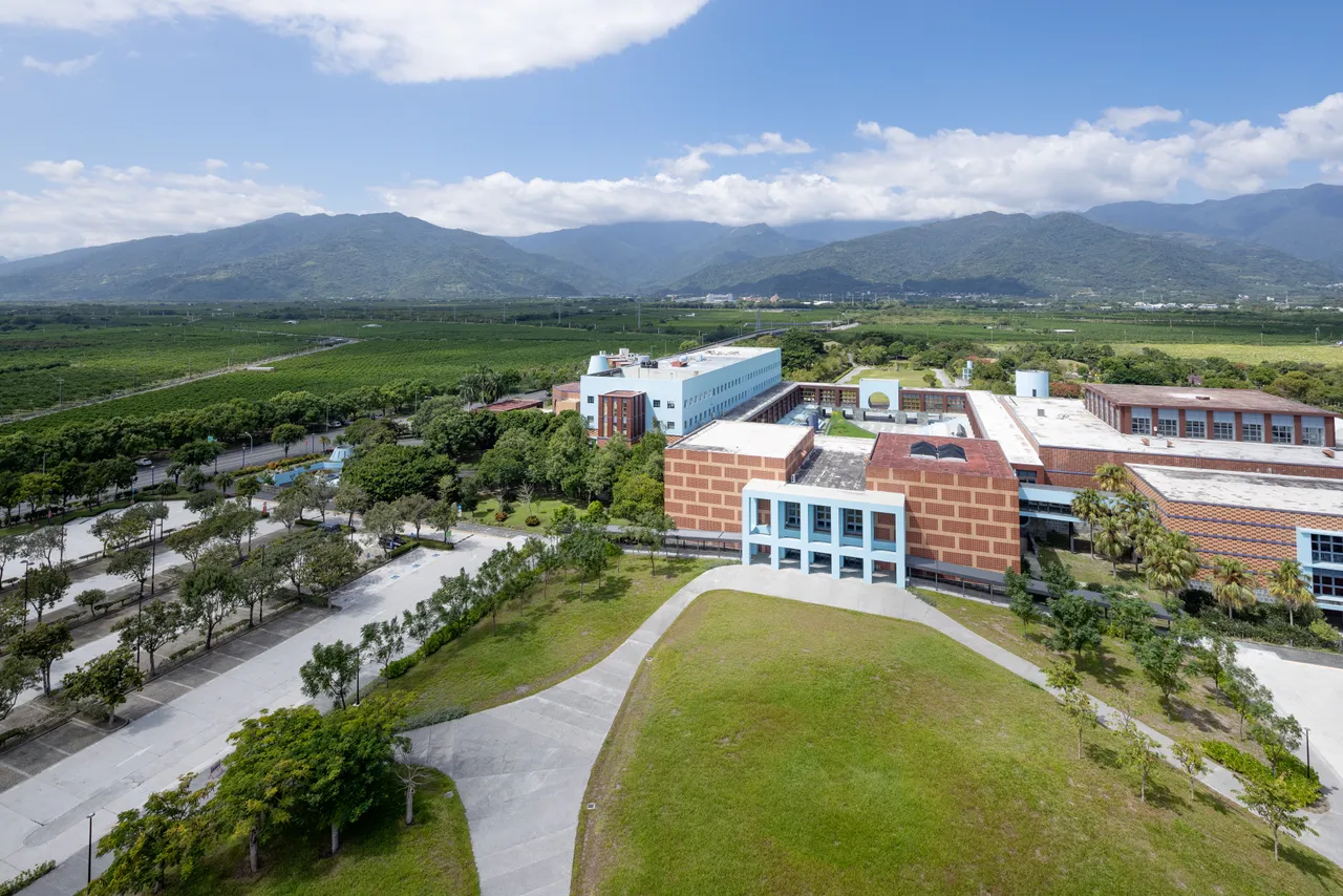 位于台东康乐地区,由群山环绕的国立台湾史前文化博物馆。国立台湾史前文化博物馆提供