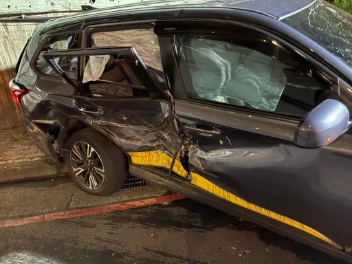 致命左轉影片曝!賓士車攔腰撞多元計程車狂打轉 後座少女遭拋飛慘死