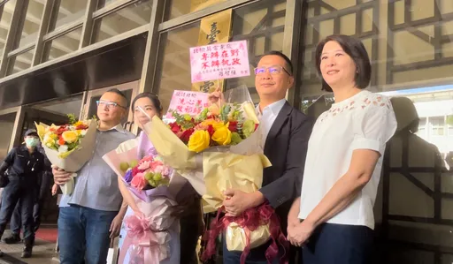 柯文哲案開庭!藍白合體贈花諷「莫當東廠」 北檢回應了