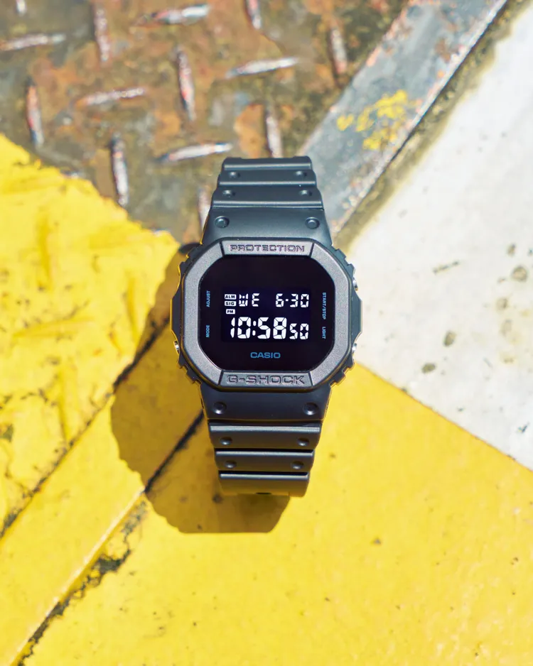 G-SHOCK DW-5600UBB-1，3200元。品牌提供