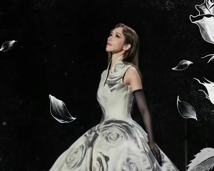 蕭亞軒回顧舞台Live演出，憑實力獲得高度迴響。翻攝IG