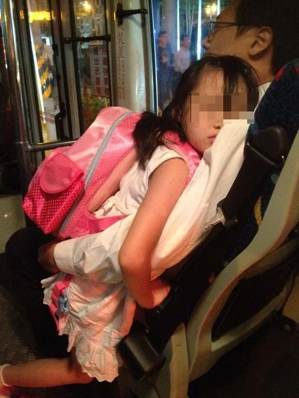 杨伟中生前很疼爱女儿。翻摄杨伟中脸书