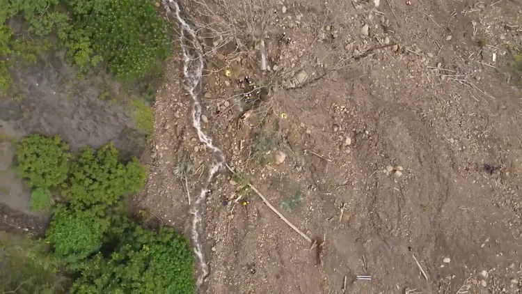 現場坍方嚴重。消防局提供