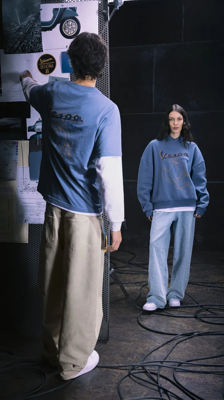 (前)棉質圓領T恤 (後)工業風連帽棉衫。業者提供