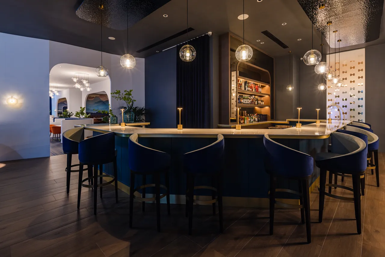 酒店二樓的archi bar,以兩杯專屬夏日特調迎接旅人,為旅程注入沁涼清爽的歡愉開場。業者提供