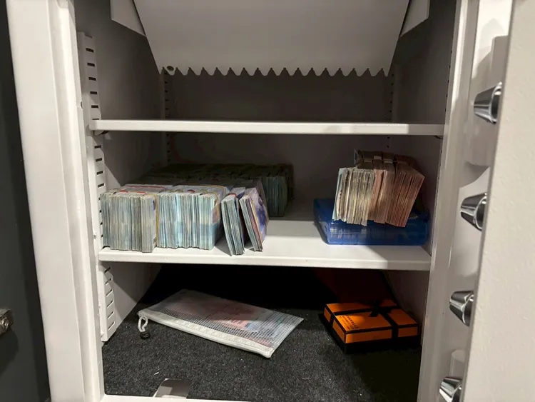 警方查扣大量賭資。警方提供