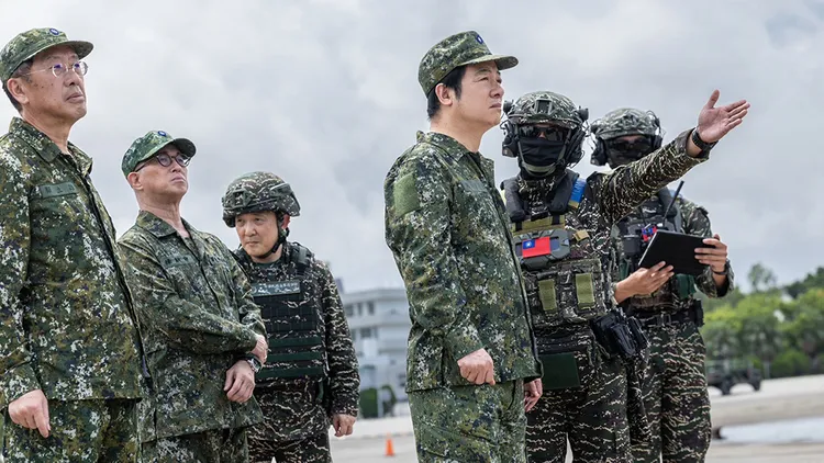 圖為總統賴清德視察漢光演習。翻攝自賴清德臉書