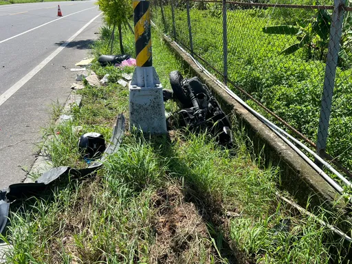 嘉義中埔汽車碰撞機車!祖孫1死1傷