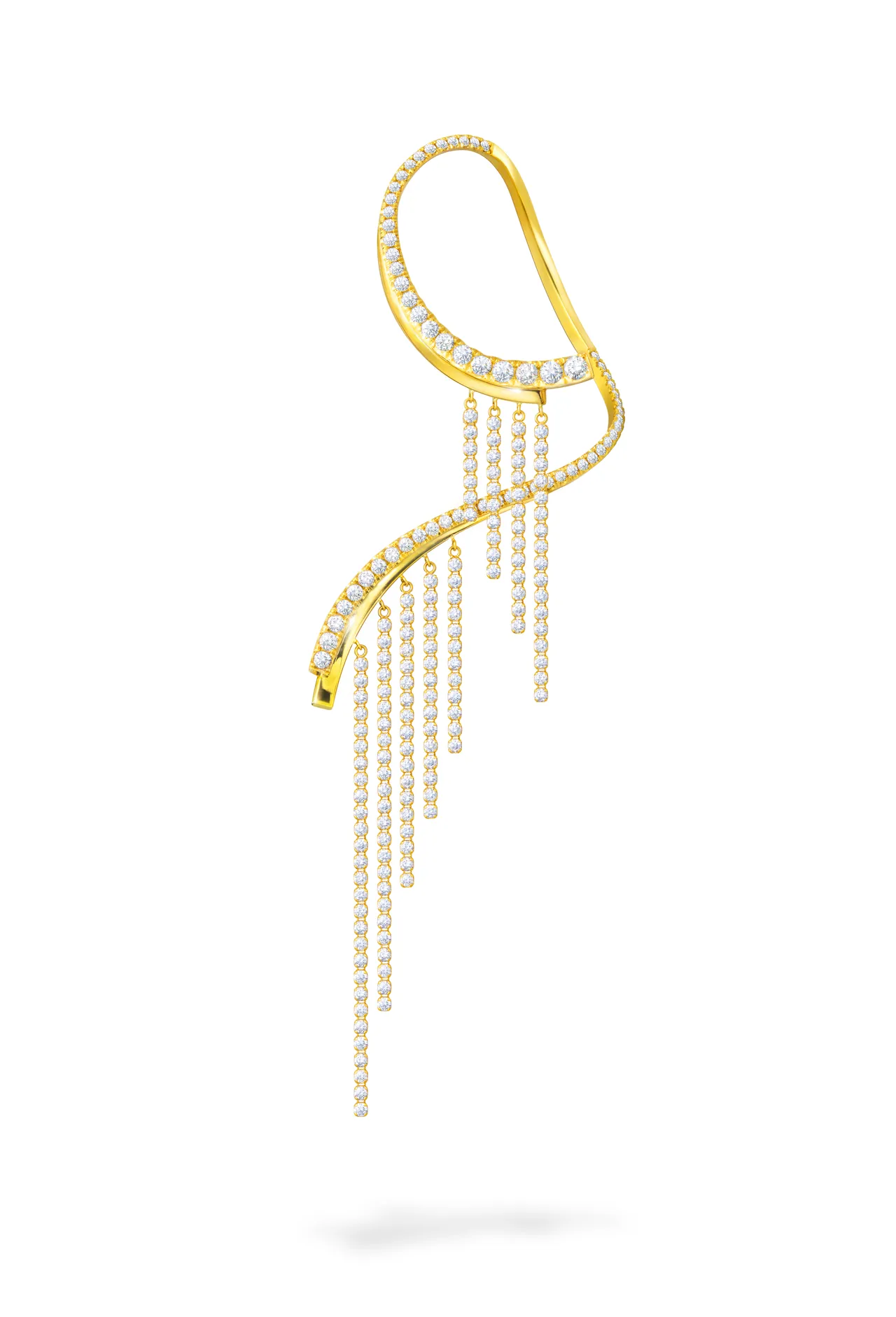 AHKAH signature chandelier 18K黄金钻石耳骨夹(左耳),69万6000元。品牌提供