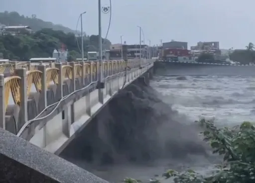7天雨量超過2000毫米 屏東山區累計已撤離831人