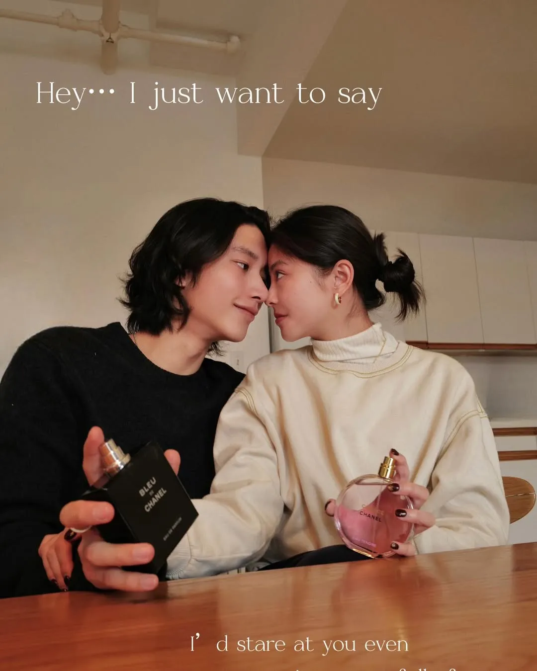 若盈(右)和Ian曾一起推广香水产品。翻摄若盈IG