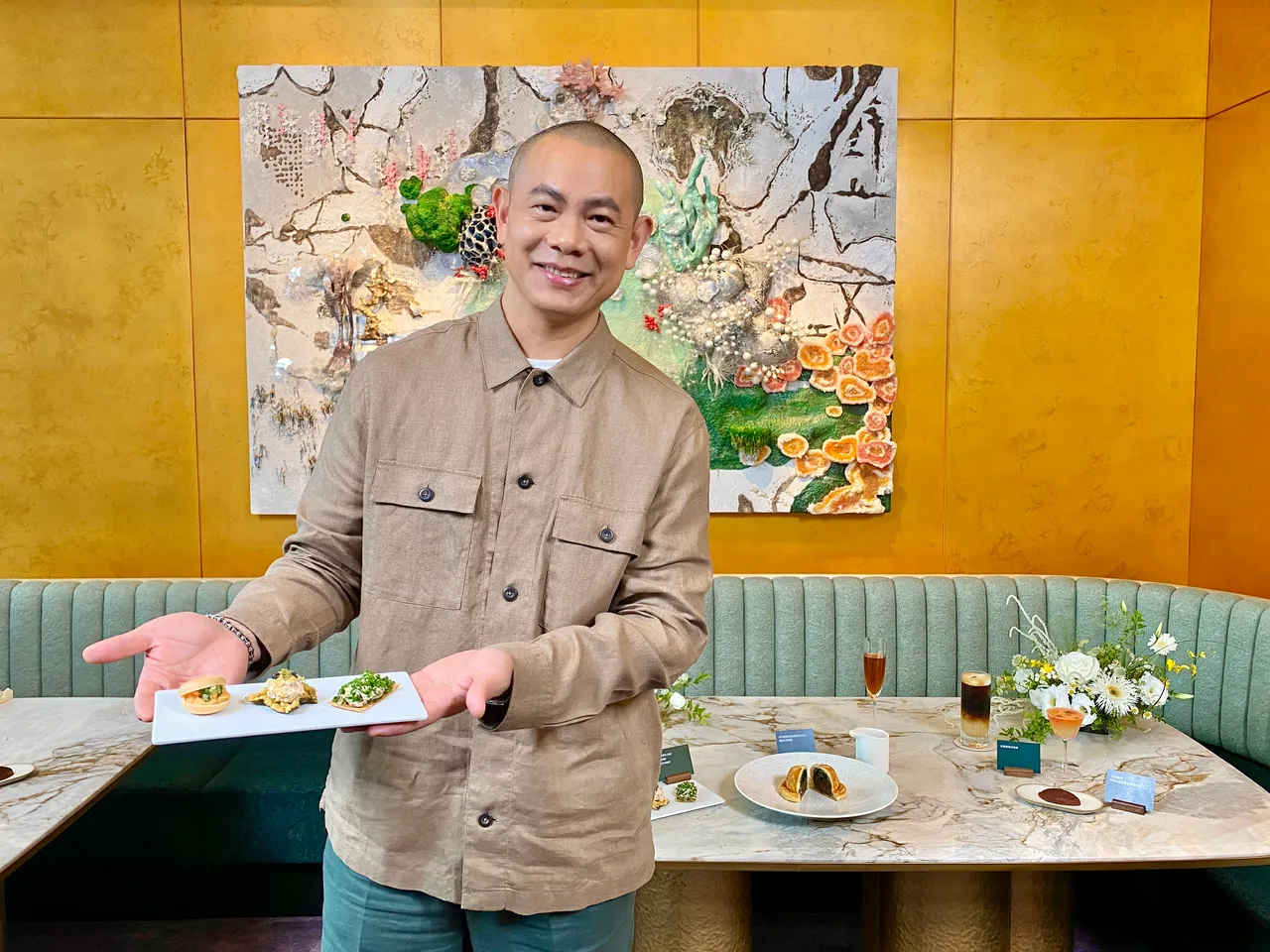江振诚为星巴克「 SIREN’S LOUNGE尊荣体验区」打造专属套餐。庄伟祺摄