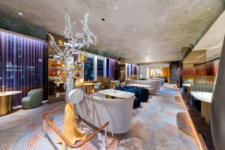 「 SIREN’S LOUNGE尊榮體驗區」夜景。星巴克提供