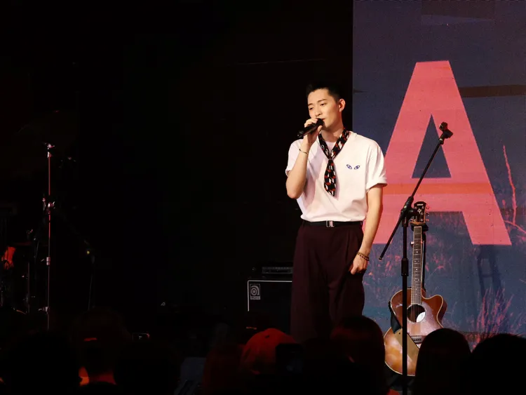 高真現場演出獲得粉絲熱烈迴響。好撐音樂提供