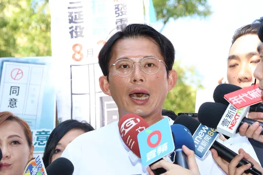 柯文哲32字便利貼曝光!黃國昌轟:推「鏡檢」當圍事小弟?