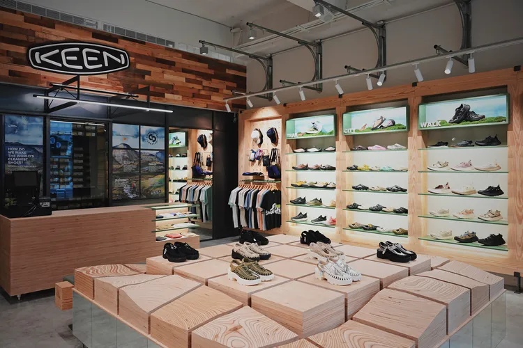 來自美國奧勒岡州的戶外機能品牌KEEN，正式於台北東區開設全台首間品牌專賣店 「KEEN Garage Taipei」。品牌提供