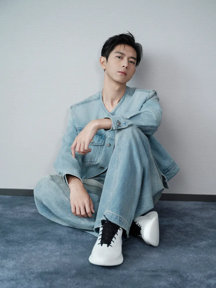 有「現男友」之稱的大陸男神李現昨晚也抽空朝聖五月天演唱會。摘自微博