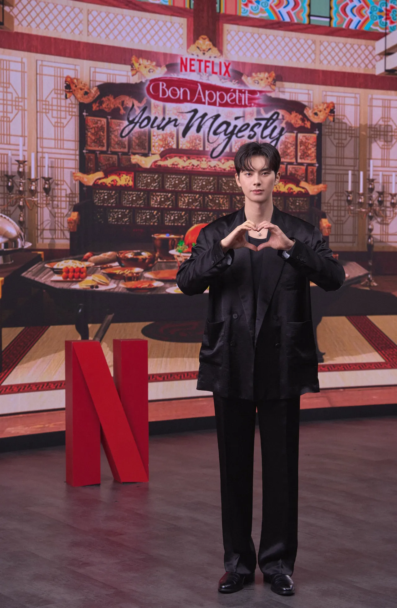 李彩玟自爆是吃货,不会做菜,烤肉是极限。Netflix提供
