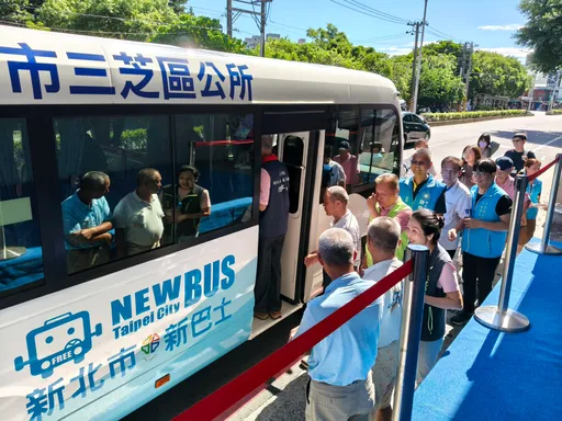 新增「淡水夜间捷运专车」! 新北三芝社区巴士全面汰旧换新启用