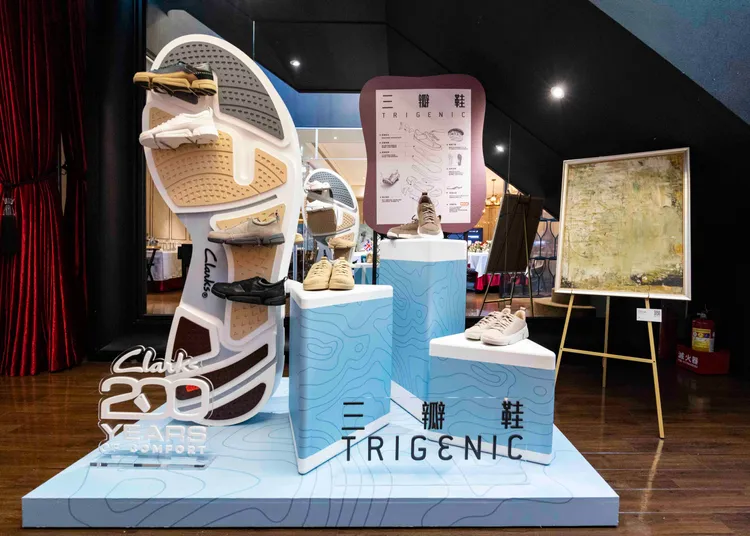 秋冬HERITAGE經典系列，全新復刻了1883年「三瓣鞋」。品牌提供