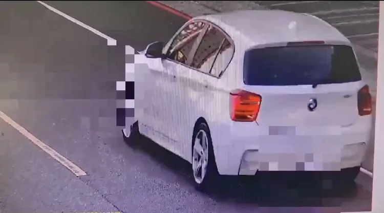 槍手作案後開著BMW轎車逃離現場。民眾提供