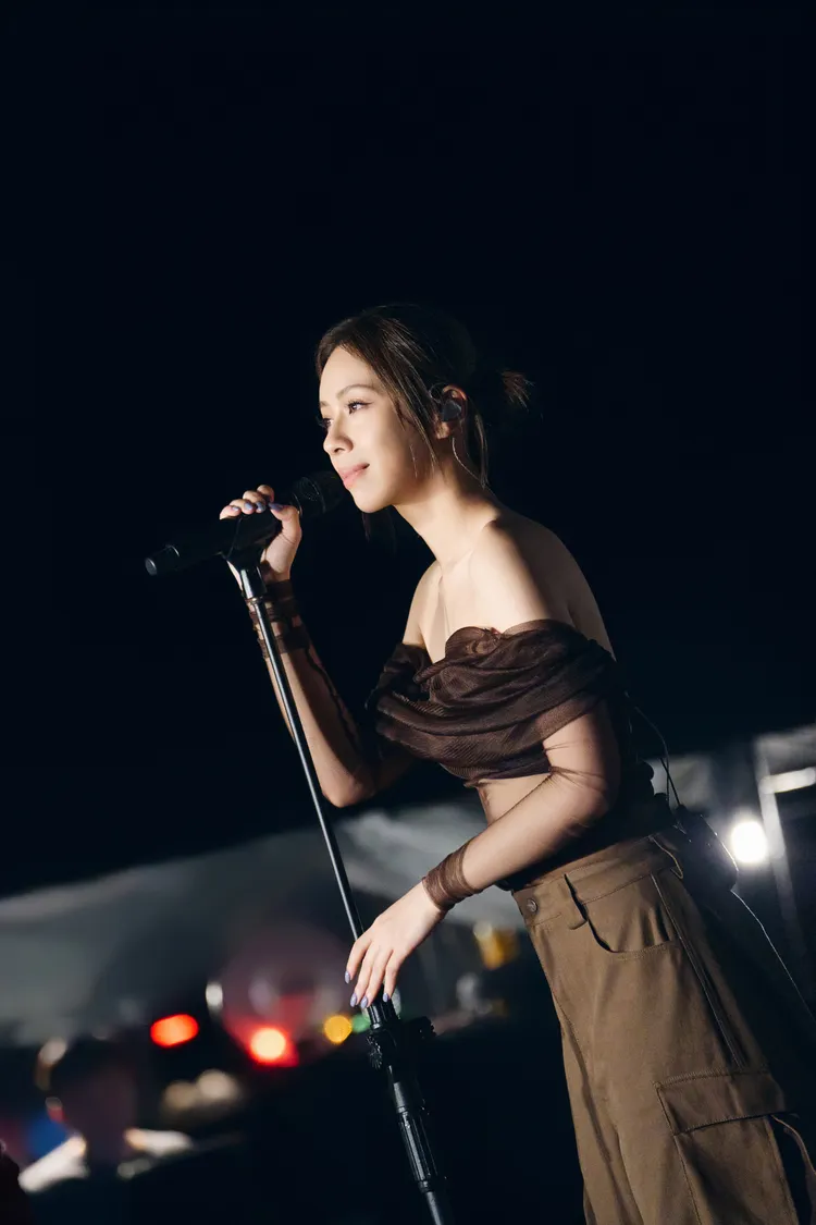 犬青。相信音樂提供