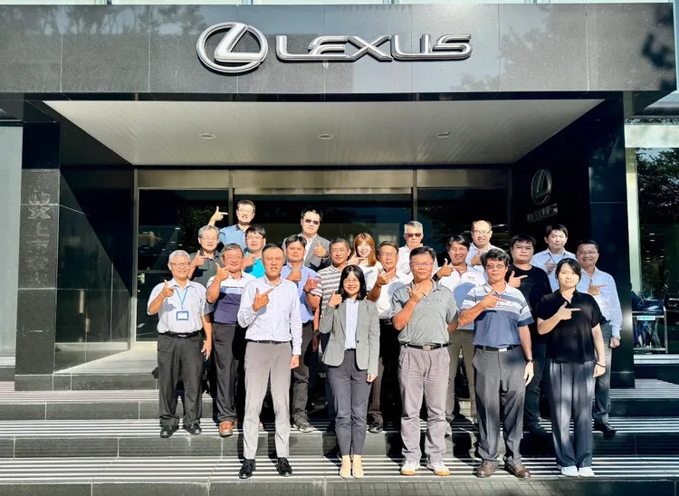 全體與會人員集體合影。業者提供