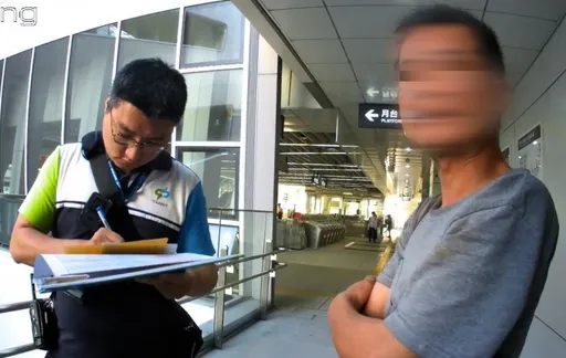 無故按壓「這按鈕」險害捷運手扶梯乘客摔一片 台中男「手癢」付慘痛代價