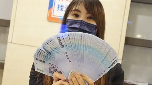 鬼月阴气提升易犯煞气!快看八字十神调整运势 己土人有升官加薪机会