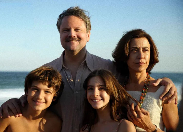 巴西電影《我依然在此》獲得奧斯卡最佳國際電影，女主角費南妲托雷斯（右）更受封金球獎影后。臺灣國際人權電影獎提供