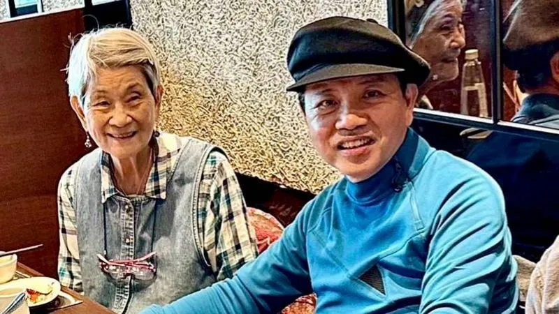 姚晓璋(左)今年2月回台湾,曾与陈凯伦吃饭聚会。陈凯伦提供