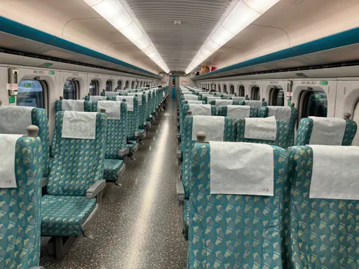 不只「寧靜車廂」!高鐵同天上路新制 坐臥通道可拒載