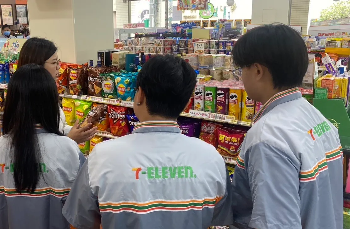 超商針對大專院校外籍生開設「外籍生訓練專班」。7-ELEVEN提供