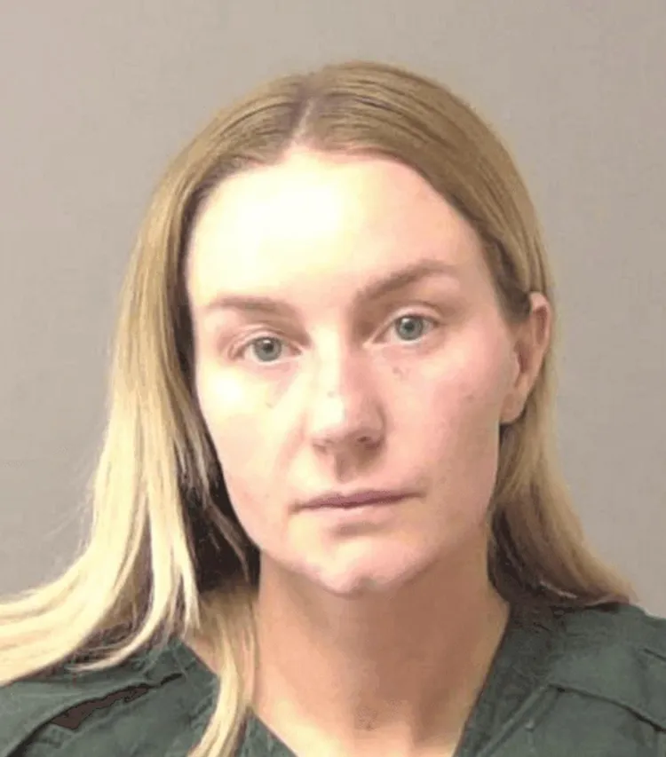 34歲的女老師愛莉。獄所提供