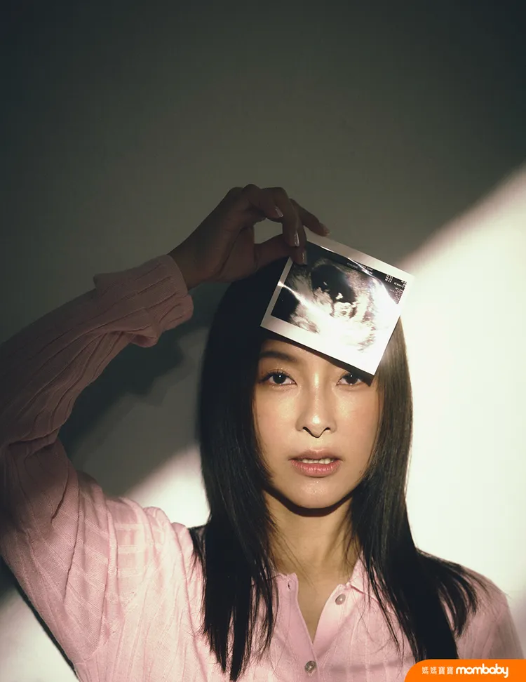 陳瑋薇為拚二寶像跑通告般接受療程。《媽媽寶寶》提供